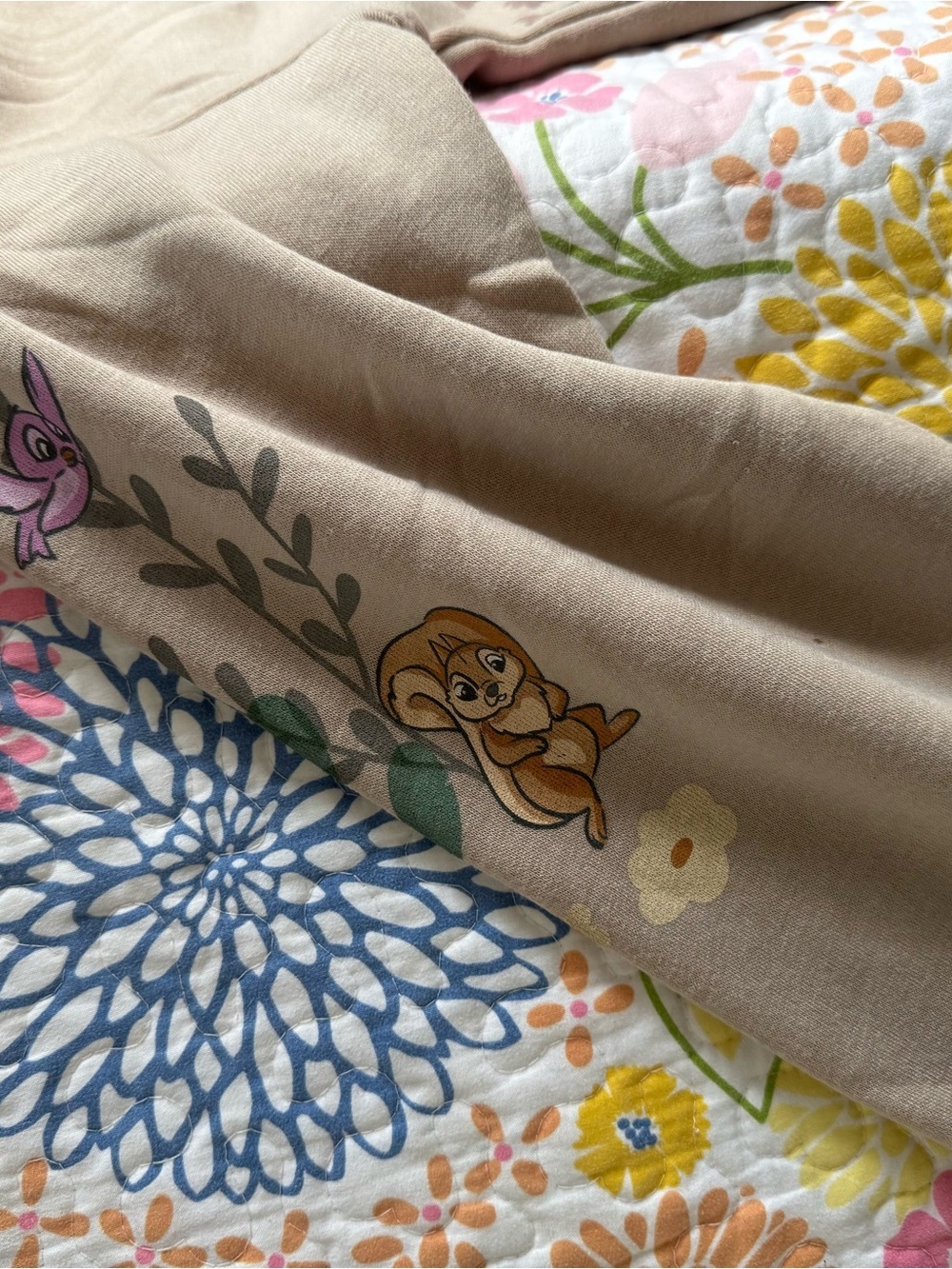 NWT 1x Disney Bambi sweatshirt - Picture 2 of 2